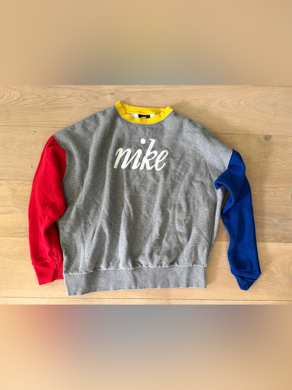 Nike colorblock vintage style sweatshirts primary color - size medium